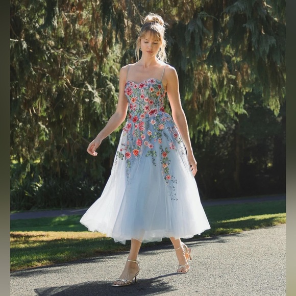 MAC DUGGAL
Strapless Embroidered Tulle Midi Dress Anthropologie - Picture 17 of 17